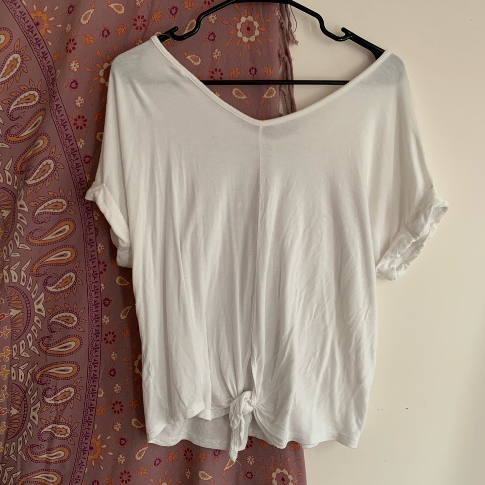 American Threads white flowy top